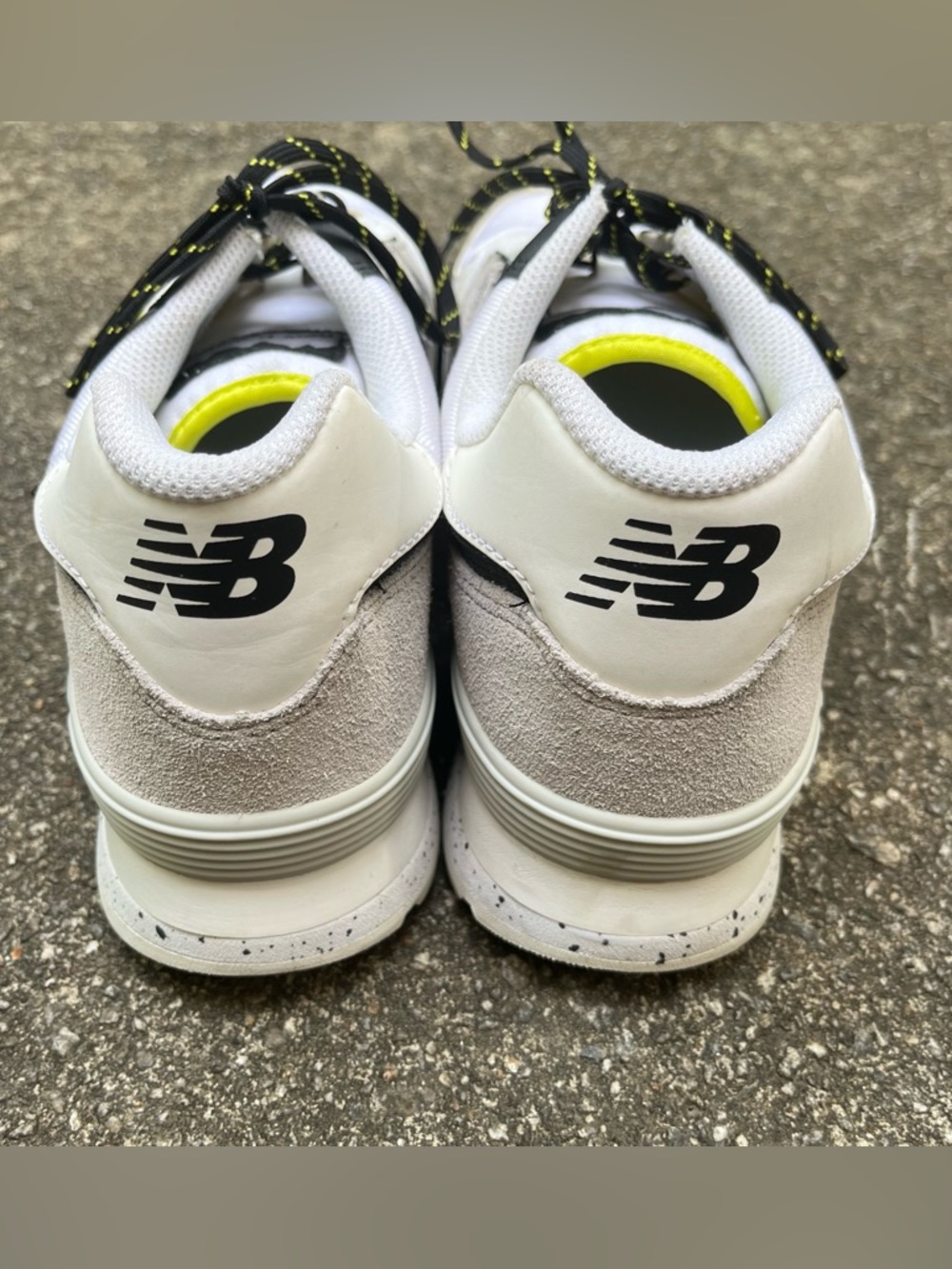 New balance men’s shoes 12 - Picture 2 of 6